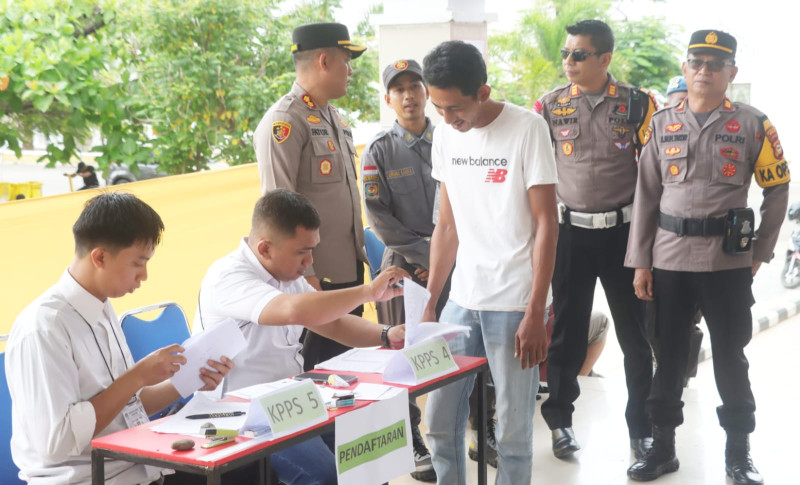 Kapolres Wajo Turun Memantau Pemilu di Wajo