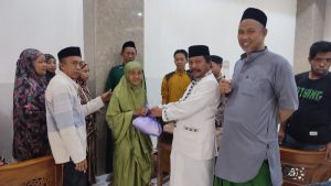 Pembagian 1000 Paket Abburasakeng Oleh Jamaah Masjid Berjalan Lancar