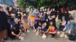 Jelang Lebaran Idul Adha, Puluhan Anak Yatim Dapat Santunan Ayam Potong