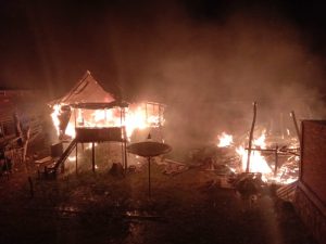 Dua Rumah Panggung di Belawa Hangus Terbakar, Kerugian Puluhan Juta Rupiah