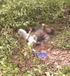 Heboh !!! Warga Atakkae Temukan Mayat Gunakan Baju Hansip di Semak Belukar