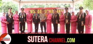 Polres Wajo Melepas 8 Personil Pada Kegiatan Wisuda Purna Bhakti