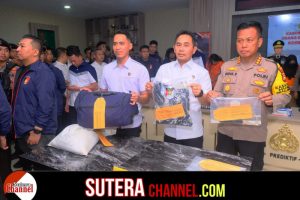 Kapolda Sulsel Pimpin Konferensi Pers Kasus Pembunuhan di Luwu Timur