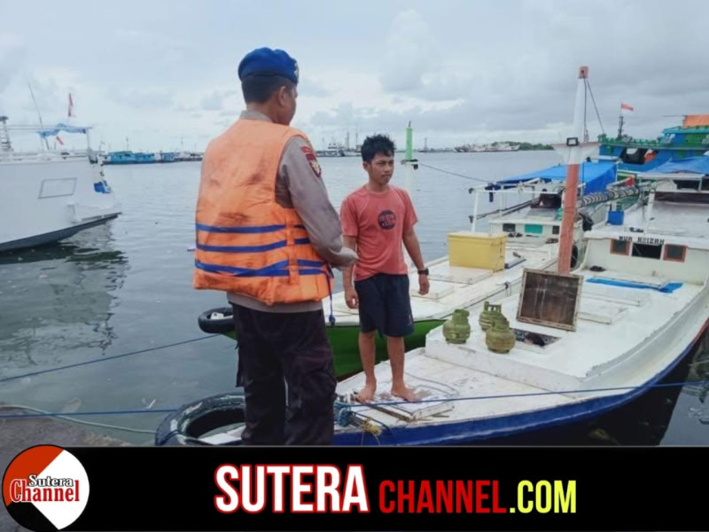 Satpolair Polres Pelabuhan Makassar Gencarkan Patroli Dialogis, Antisipasi Cuaca Ekstrim Demi Keselamatan