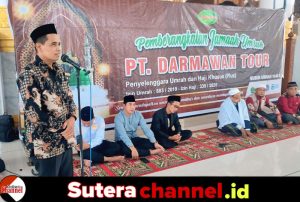 Kasi PHU Kemenag Wajo Lepas 99 Jamaah Umrah PT Darmawan Tour & Travel