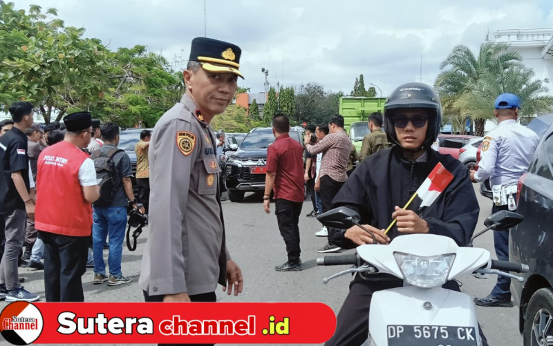 Semarak Kemerdekaan RI ke-80, Polres Wajo Bagikan Ribuan Bendera dan Gelar Pasar Beras Murah
